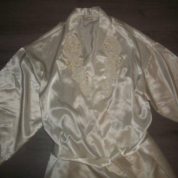 womens white satin robe.Embellished shoulders.size medium - Picture 2 of 2